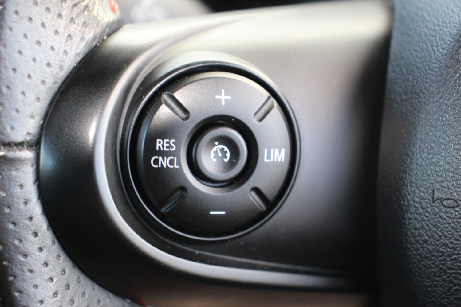 Used MINI Convertible 2020 for sale - 76921983: Photo 38