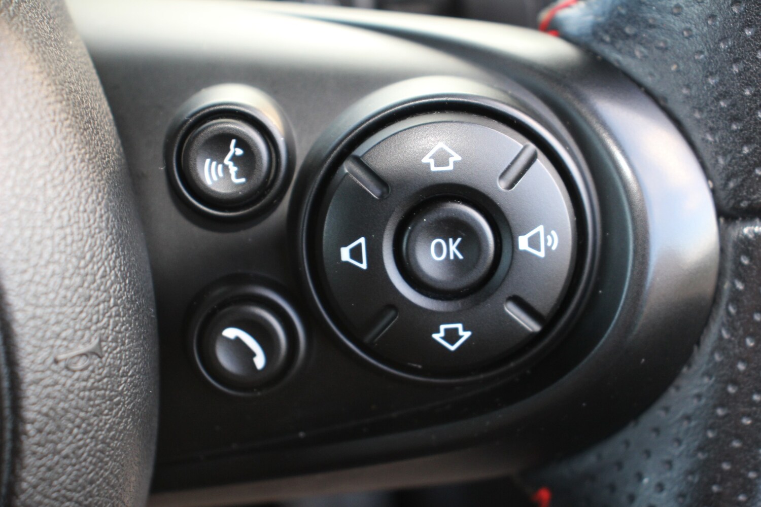 Used MINI Convertible 2020 for sale - 76921983: Photo 39