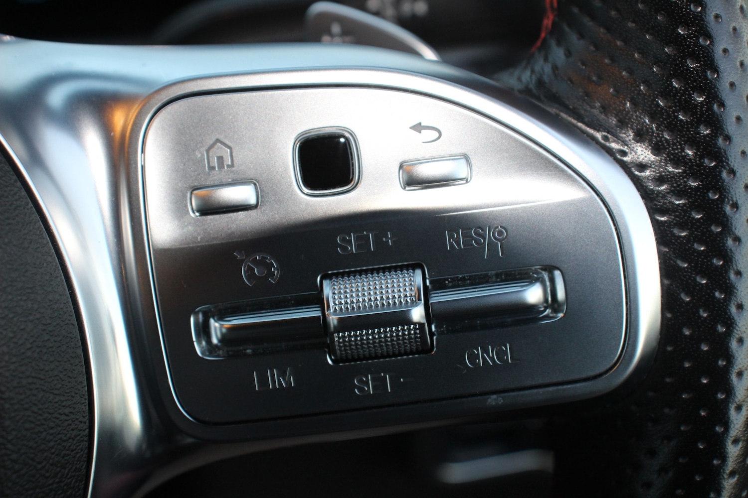 Used Mercedes-Benz EQB 2022 for sale - 76776472: Photo 37