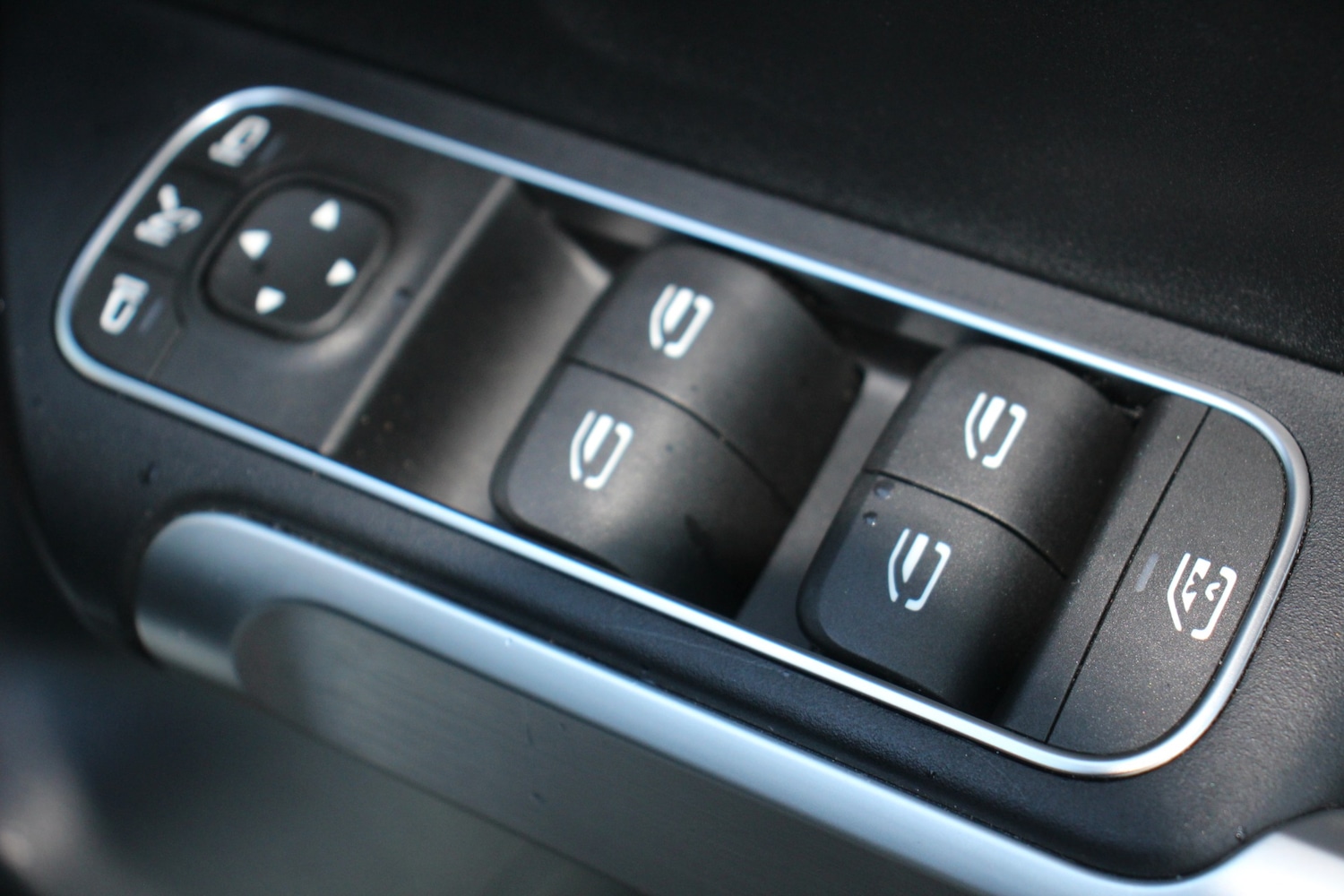 Used Mercedes-Benz EQB 2022 for sale - 76776472: Photo 44