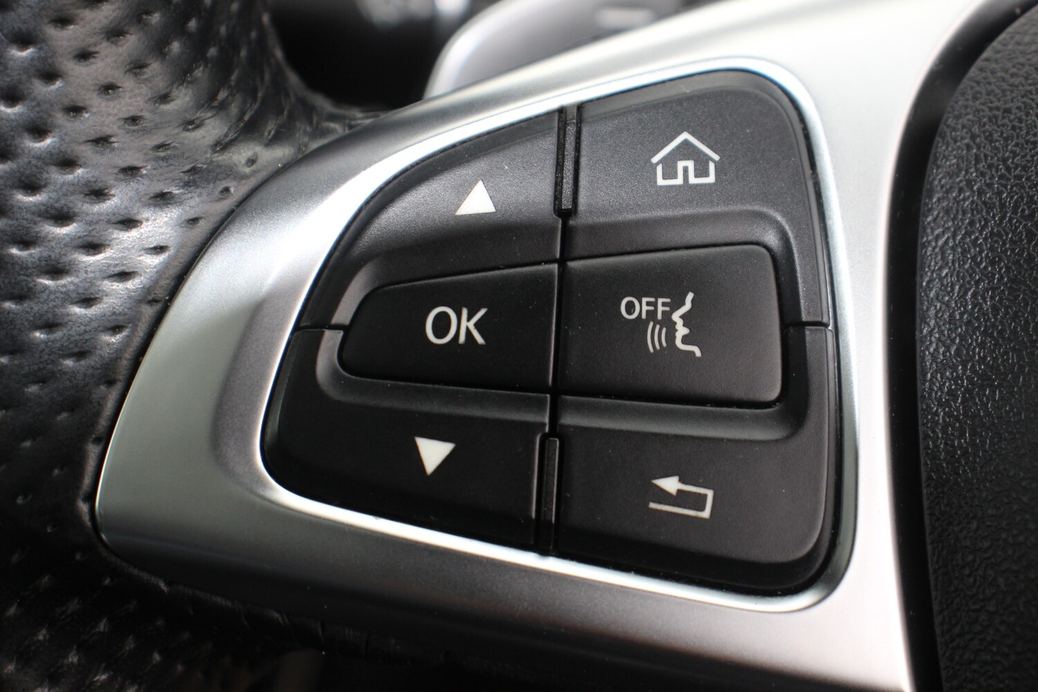 Used Mercedes-Benz GLC 2019 for sale - 77446946: Photo 37