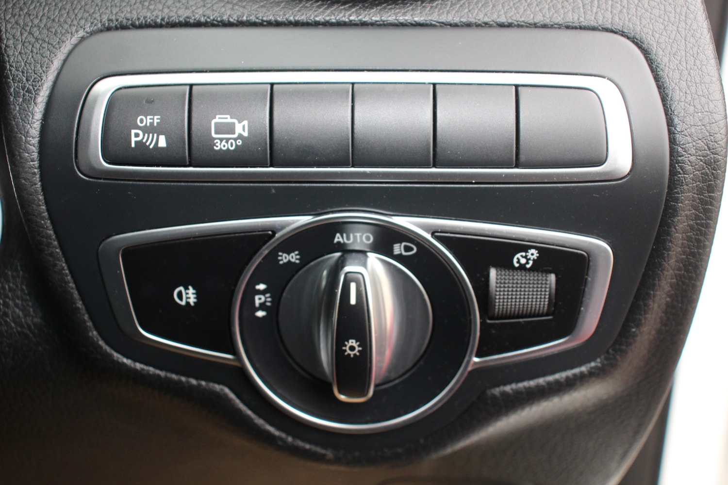 Used Mercedes-Benz GLC 2019 for sale - 77446946: Photo 46