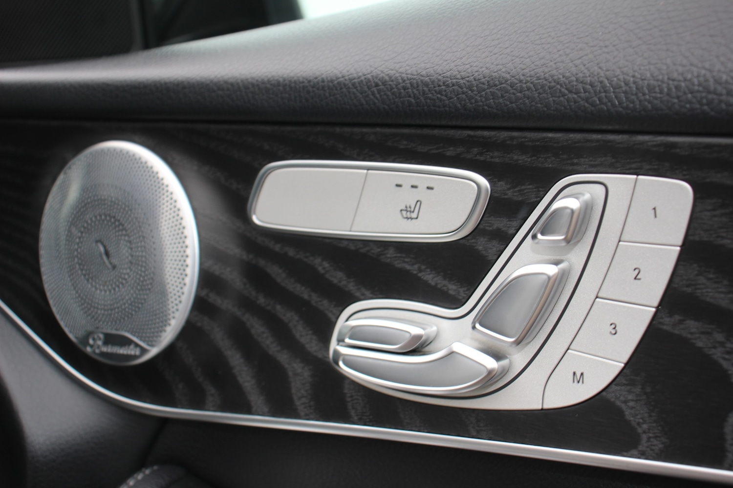 Used Mercedes-Benz GLC 2019 for sale - 77446946: Photo 56