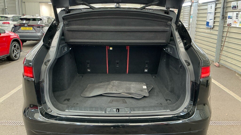 Used Jaguar F-Pace 2016 for sale - 77988324: Photo 17