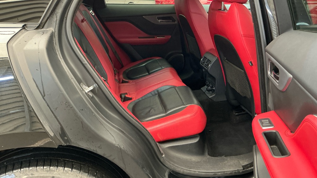 Used Jaguar F-Pace 2016 for sale - 77988324: Photo 18