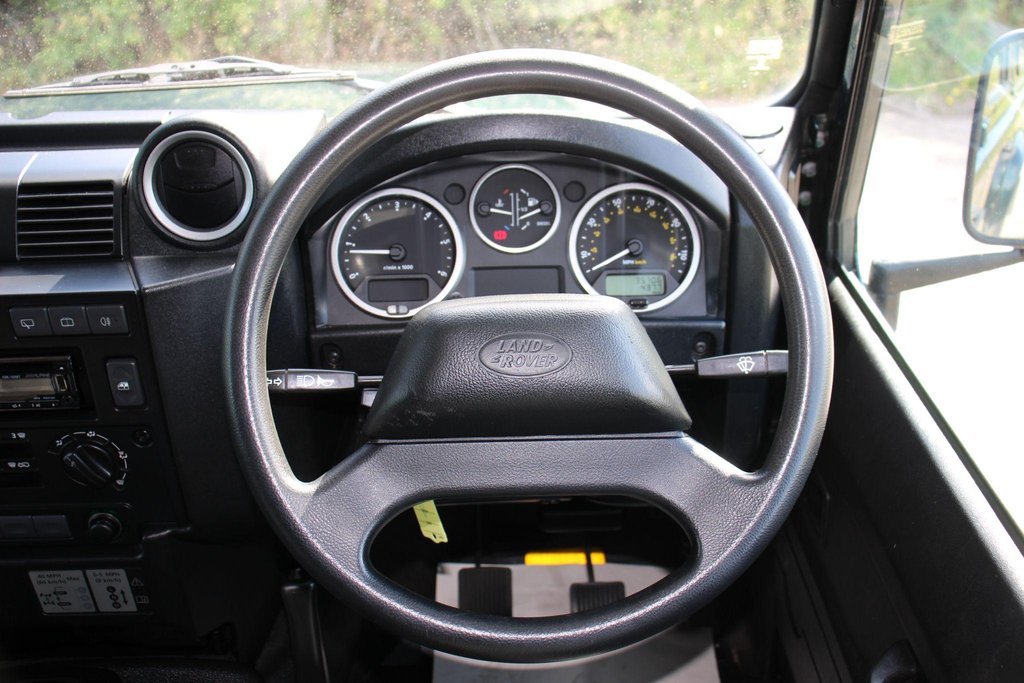 Used Land Rover Defender 2016 for sale - 78161970: Photo 15