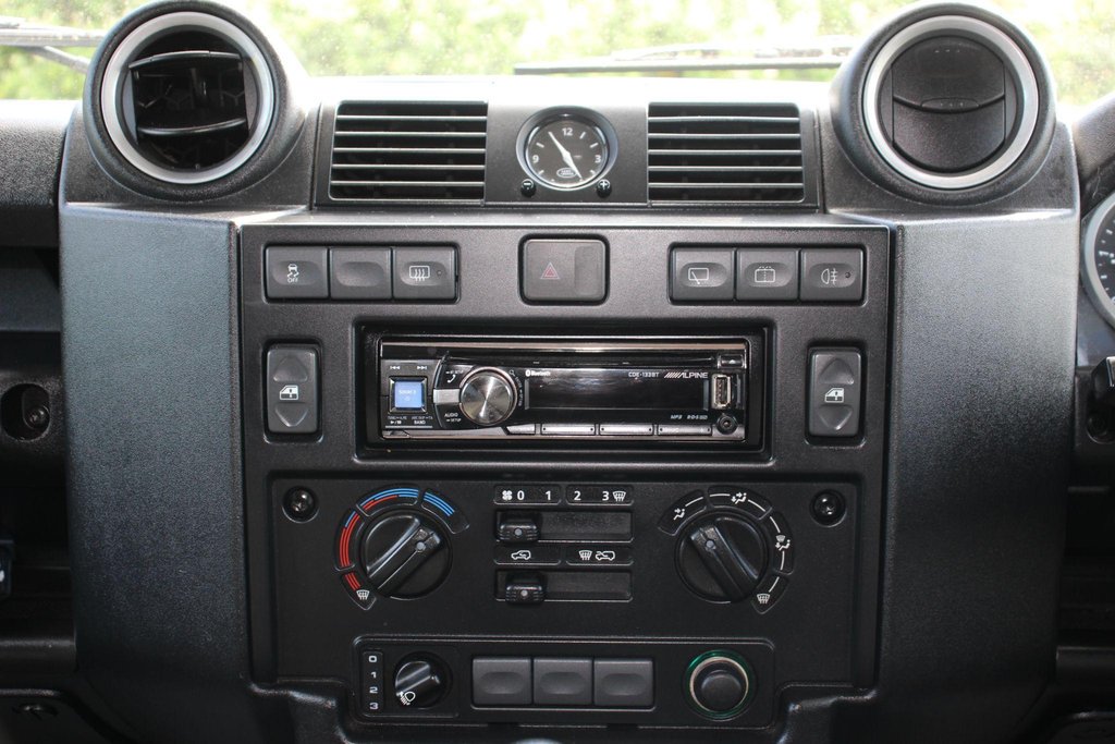 Used Land Rover Defender 2016 for sale - 78161970: Photo 41