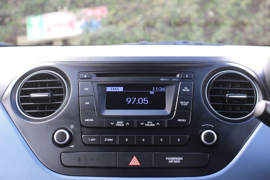 Used Hyundai i10 2017 for sale - 78162032: Photo 42