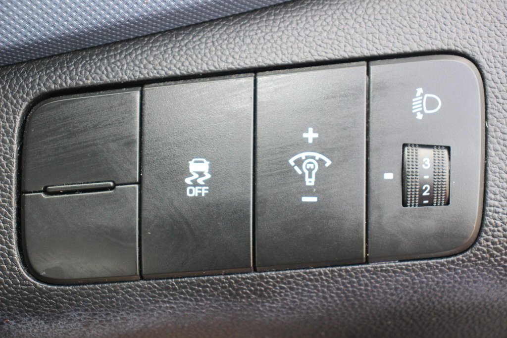 Used Hyundai i10 2017 for sale - 78162032: Photo 47