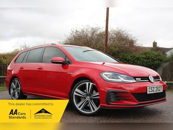 Volkswagen - Golf