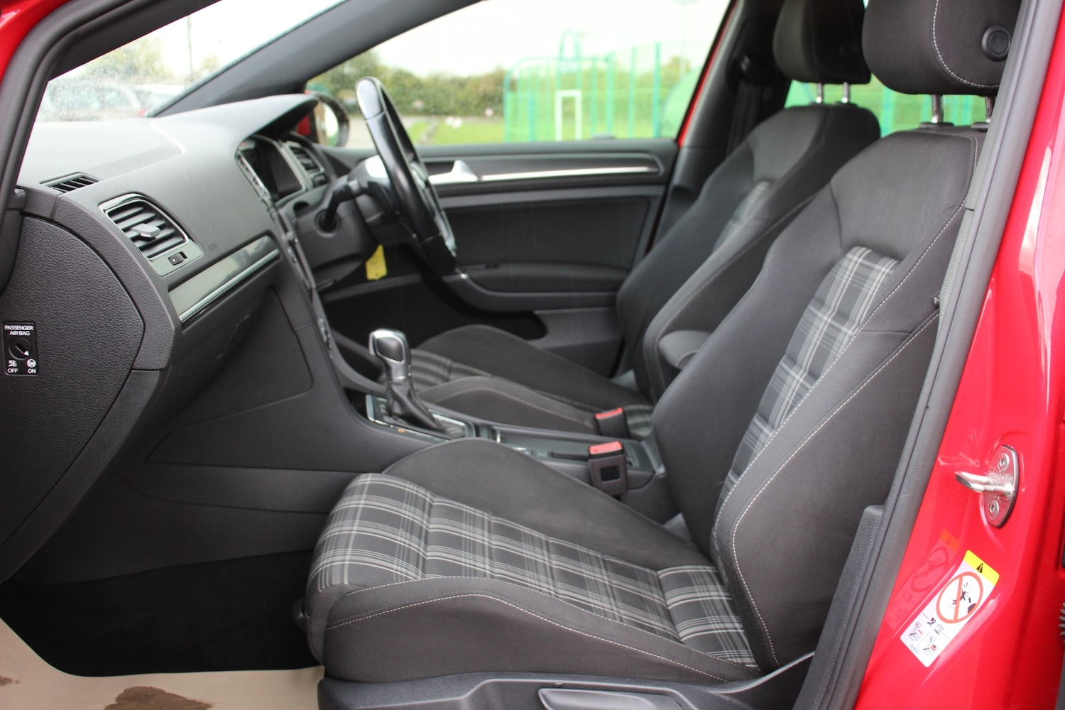 Used Volkswagen Golf 2018 for sale - 76311443: Photo 31