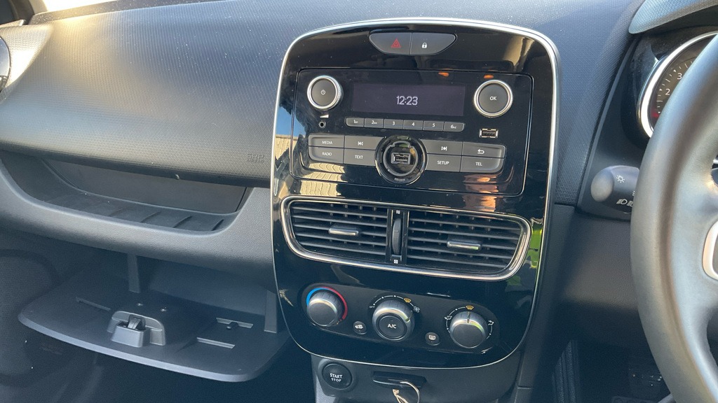 Used Renault Clio 2025 for sale - 77137022: Photo 18