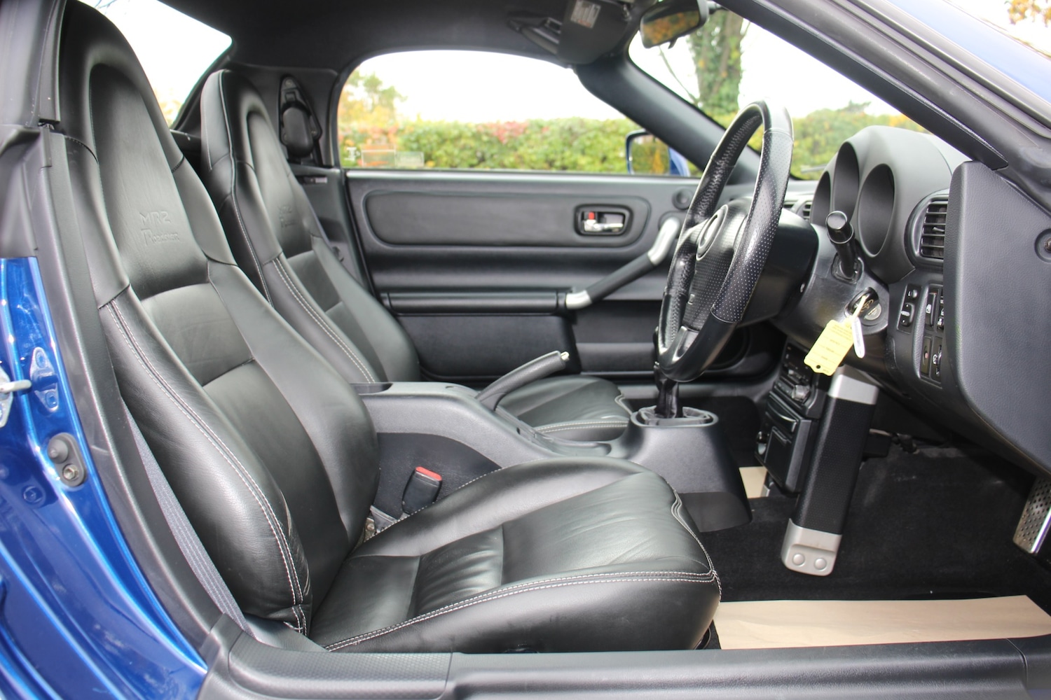 Used Toyota MR2 2001 for sale - 76144400: Photo 12