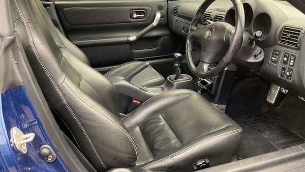 Used Toyota MR2 2001 for sale - 76144400: Photo 13