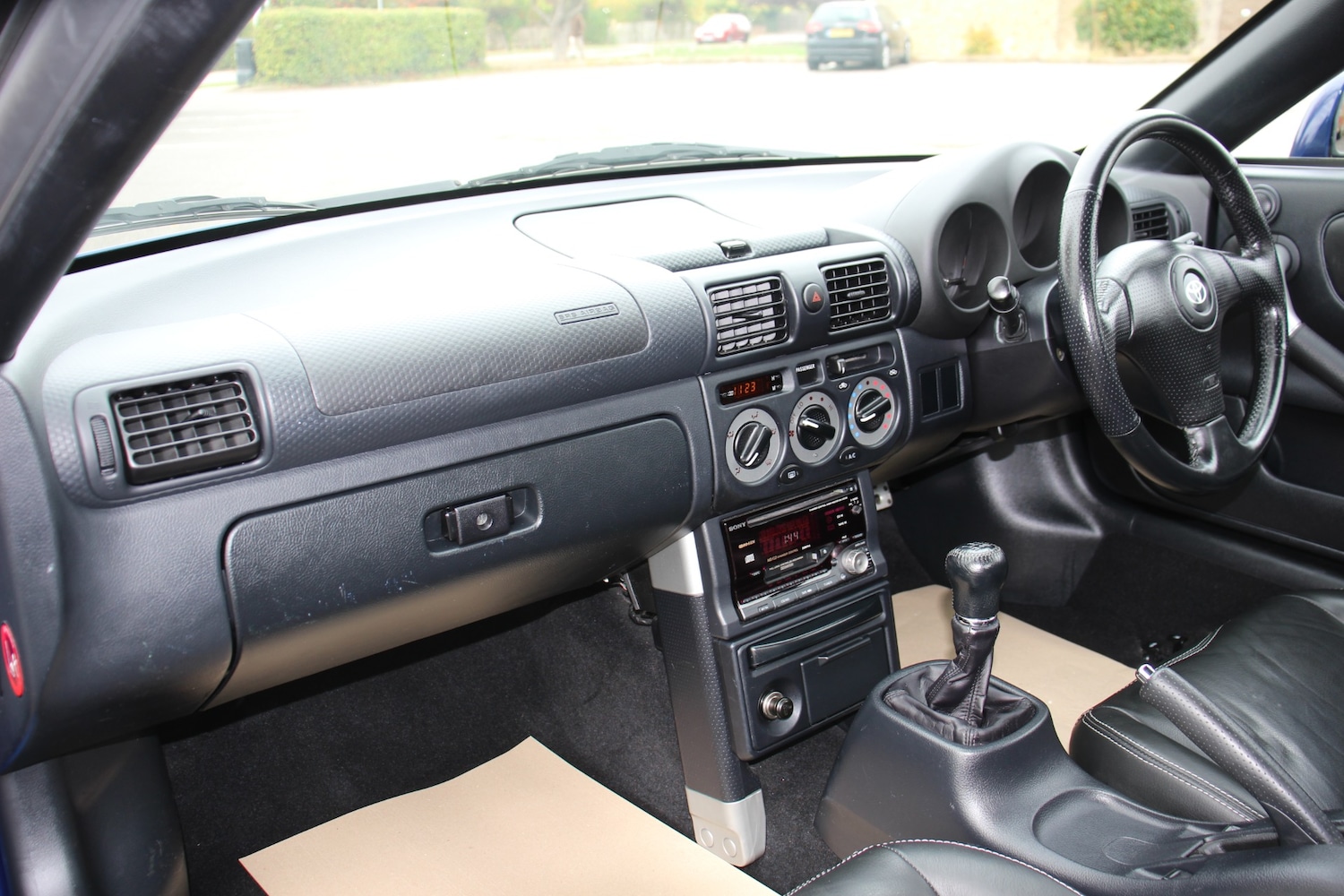 Used Toyota MR2 2001 for sale - 76144400: Photo 31