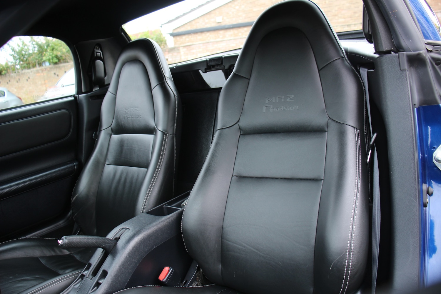 Used Toyota MR2 2001 for sale - 76144400: Photo 32