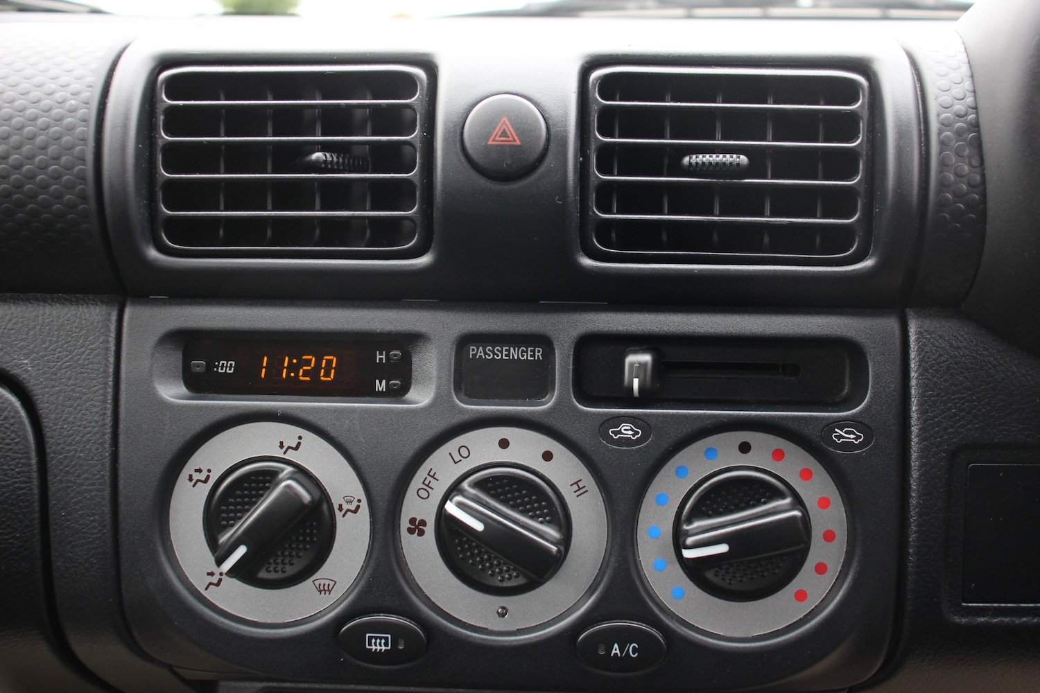 Used Toyota MR2 2001 for sale - 76144400: Photo 34