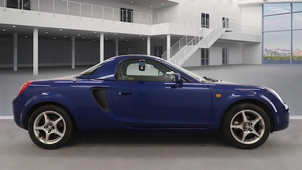Used Toyota MR2 2001 for sale - 76144400: Photo 8