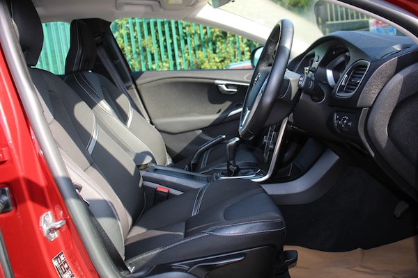 Used Volvo V40 2017 for sale - 75511329: Photo 14