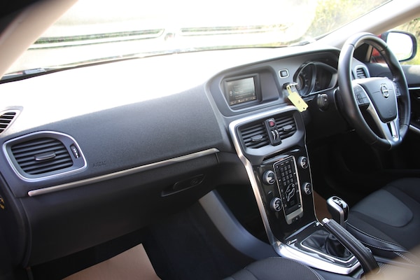 Used Volvo V40 2017 for sale - 75511329: Photo 36