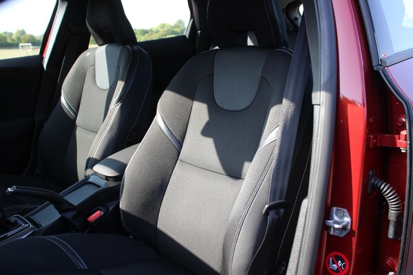 Used Volvo V40 2017 for sale - 75511329: Photo 37