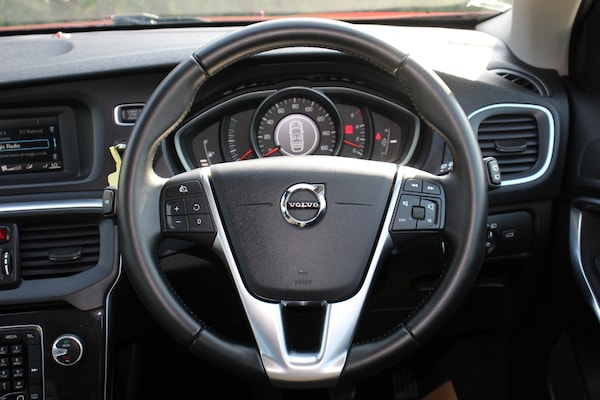 Used Volvo V40 2017 for sale - 75511329: Photo 42