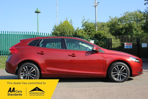 Used Volvo V40 2017 for sale - 75511329: Photo 6