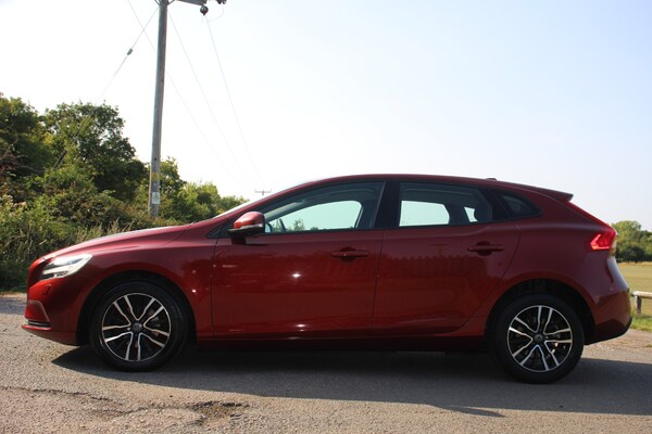Used Volvo V40 2017 for sale - 75511329: Photo 7