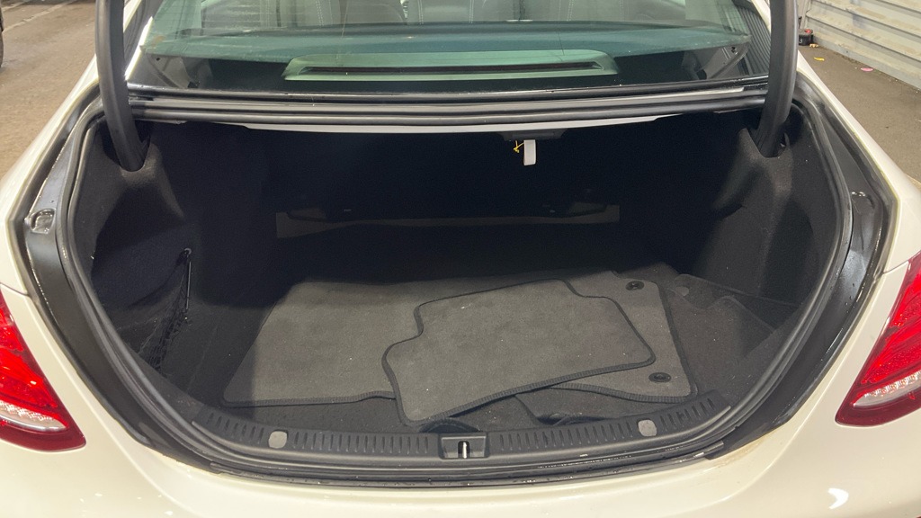 Used Mercedes-Benz E Class 2018 for sale - 77649834: Photo 11