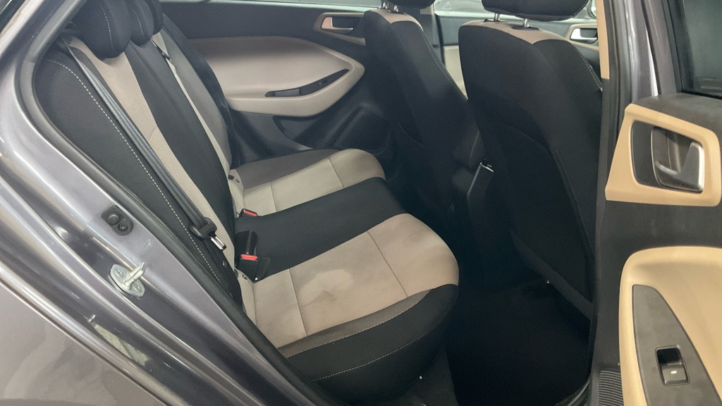 Used Hyundai i20 2015 for sale - 77032638: Photo 12