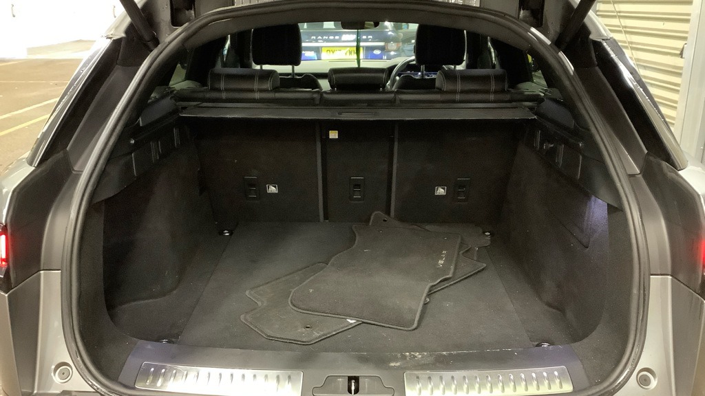 Used Land Rover Range Rover Velar 2020 for sale - 77297351: Photo 11