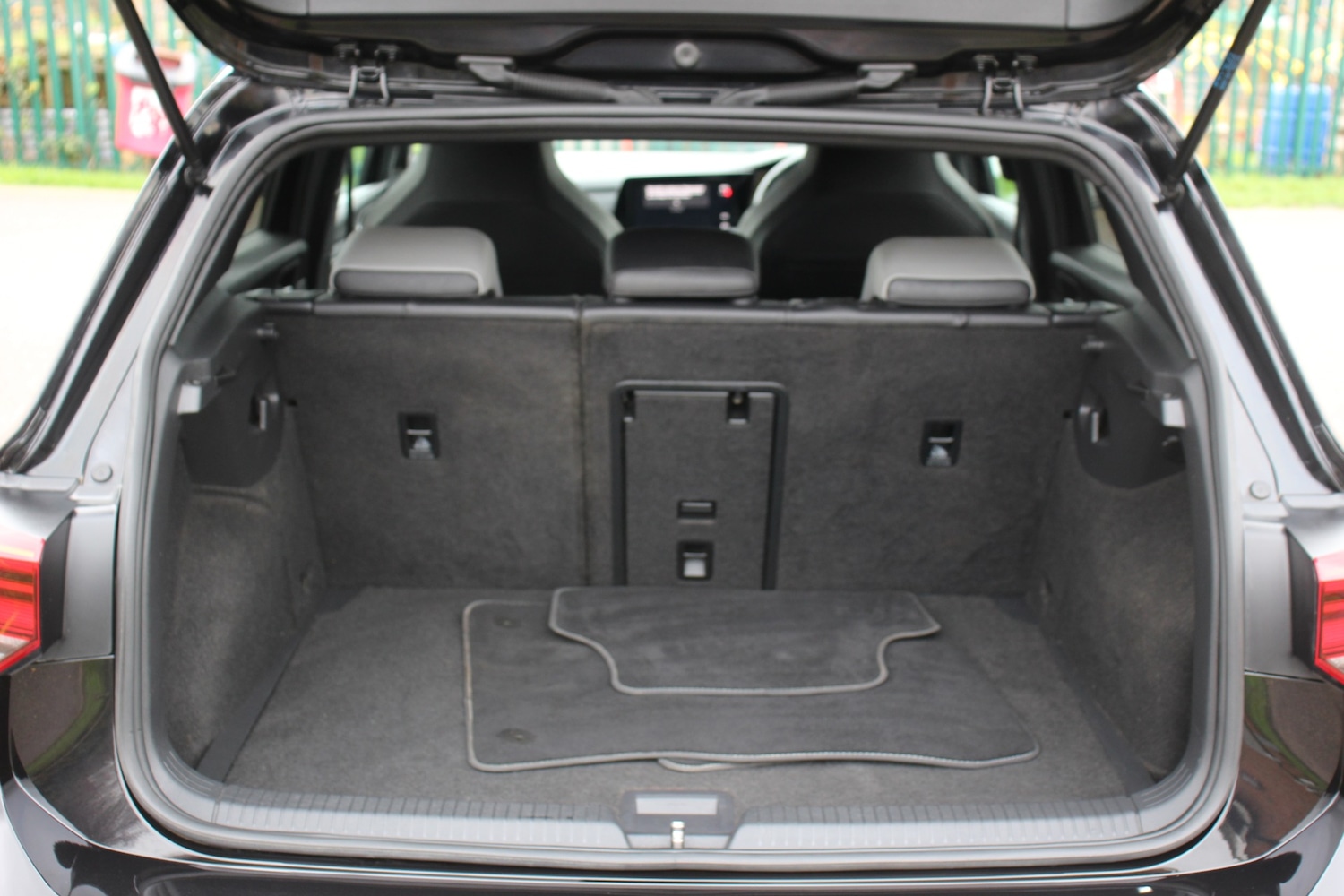 Used Volkswagen Golf 2021 for sale - 76451849: Photo 35