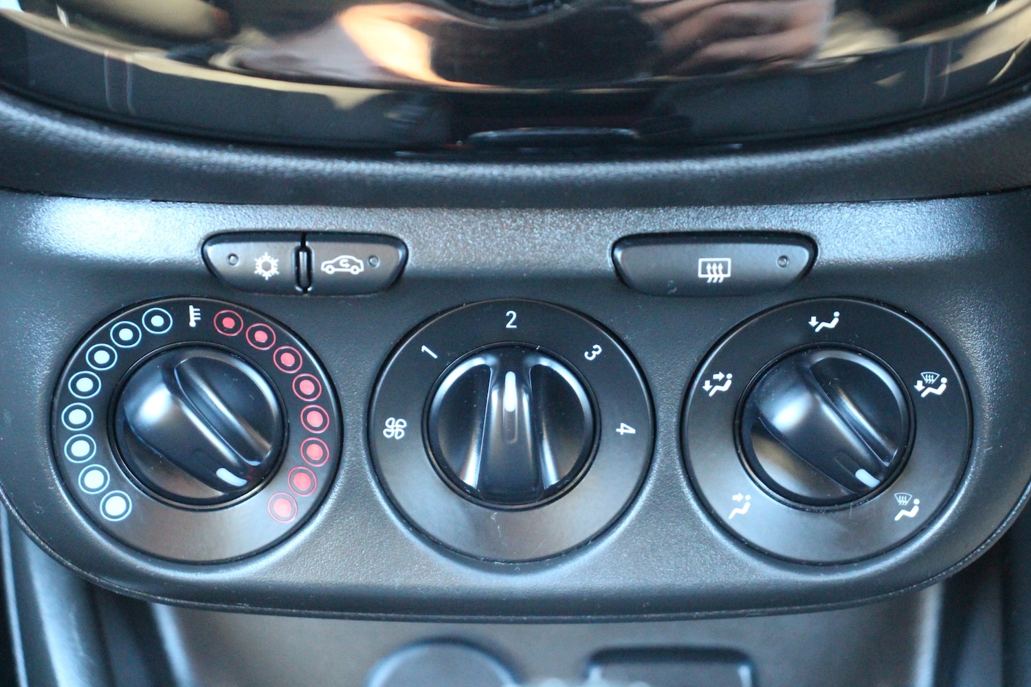 Used Vauxhall Corsa 2018 for sale - 77063225: Photo 41