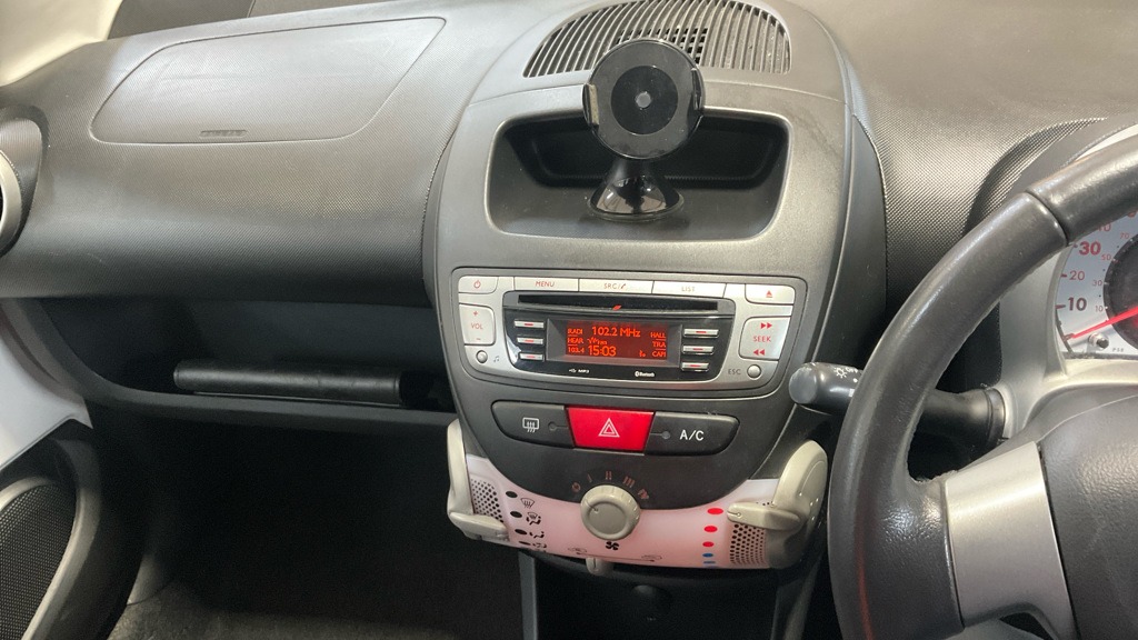 Used Toyota AYGO 2013 for sale - 77846247: Photo 15