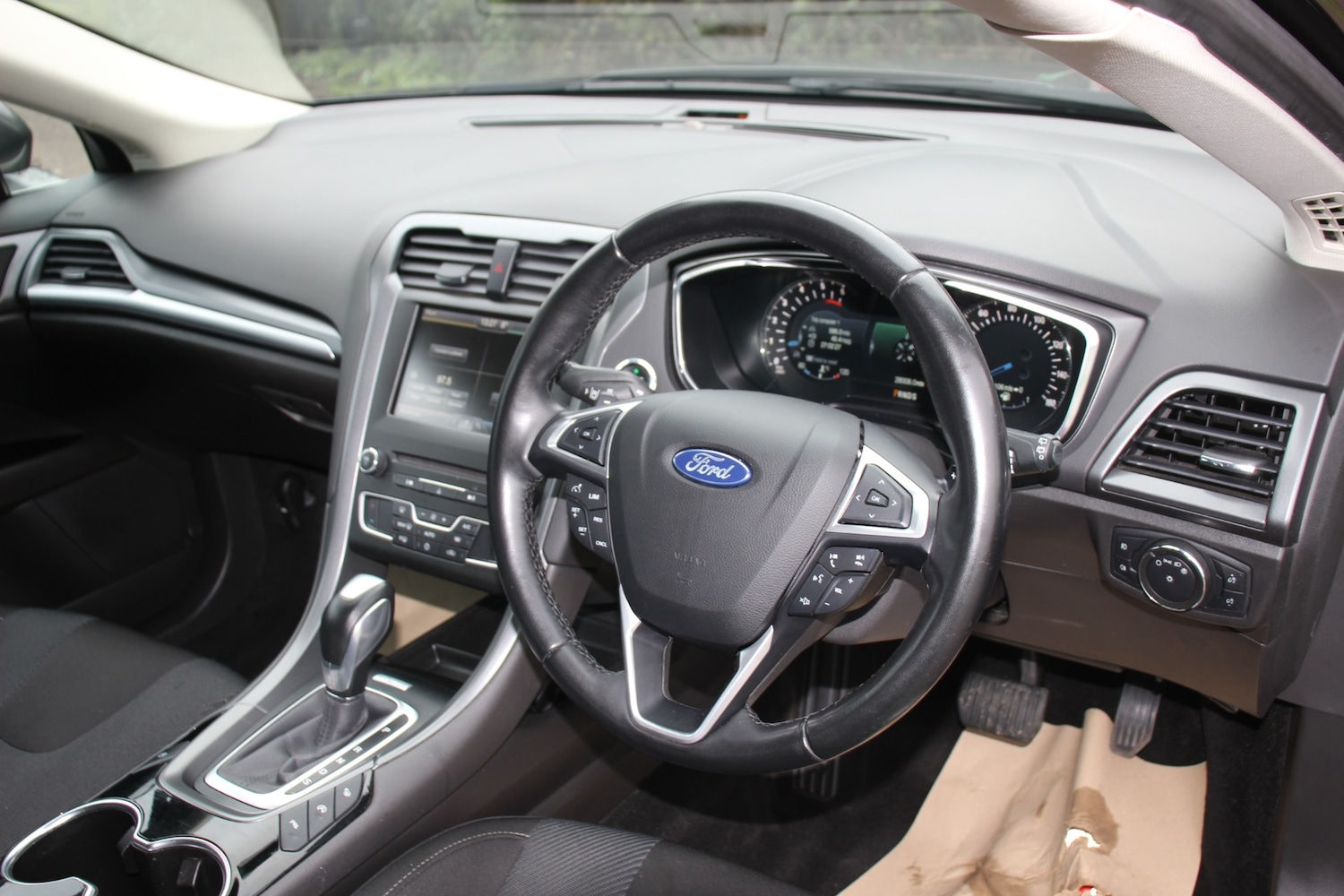 Used Ford Mondeo 2017 for sale - 77220216: Photo 25