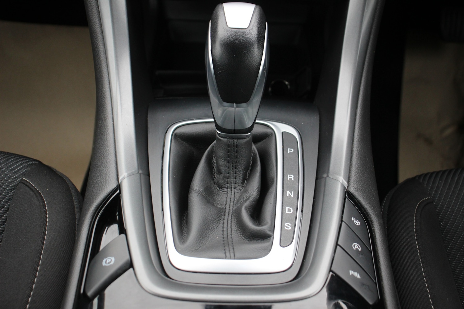 Used Ford Mondeo 2017 for sale - 77220216: Photo 48