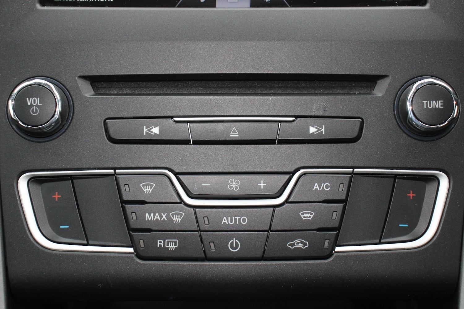 Used Ford Mondeo 2017 for sale - 77220216: Photo 50