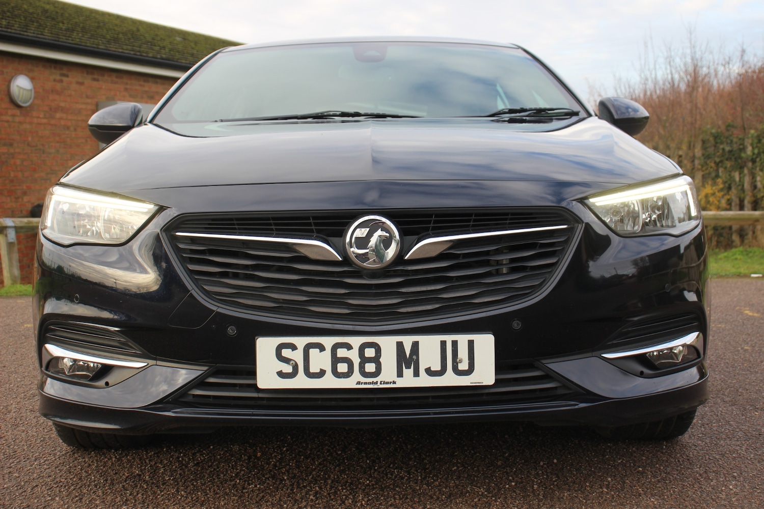 Used Vauxhall Insignia 2019 for sale - 76735850: Photo 2
