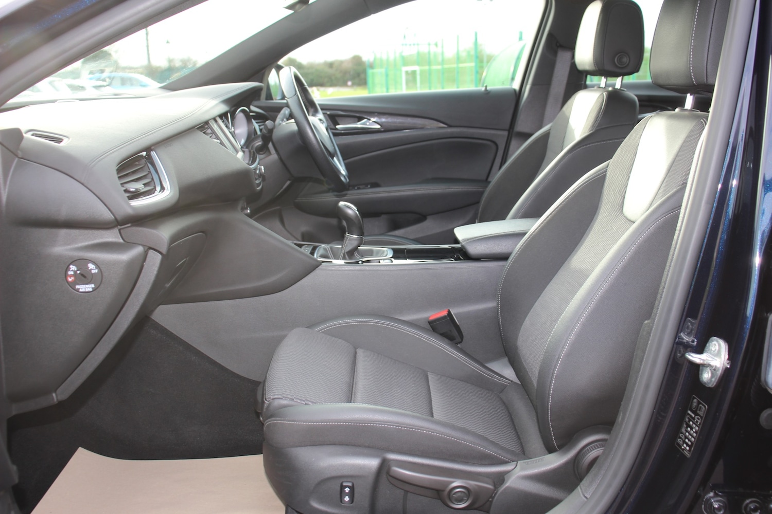 Used Vauxhall Insignia 2019 for sale - 76735850: Photo 29