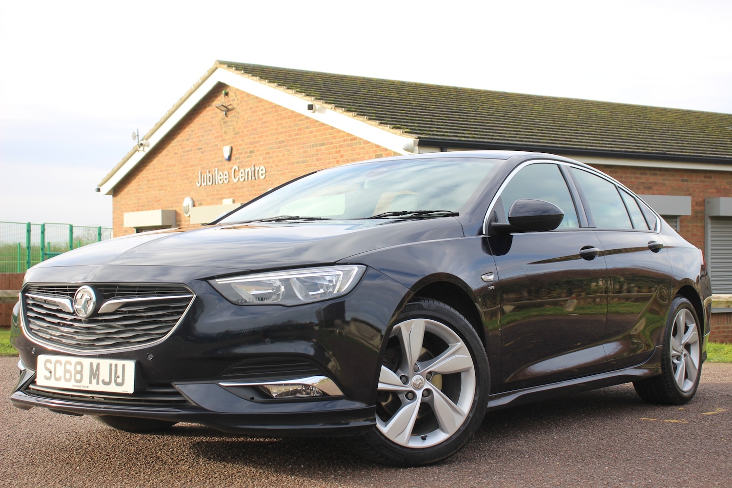 Used Vauxhall Insignia 2019 for sale - 76735850: Photo 3