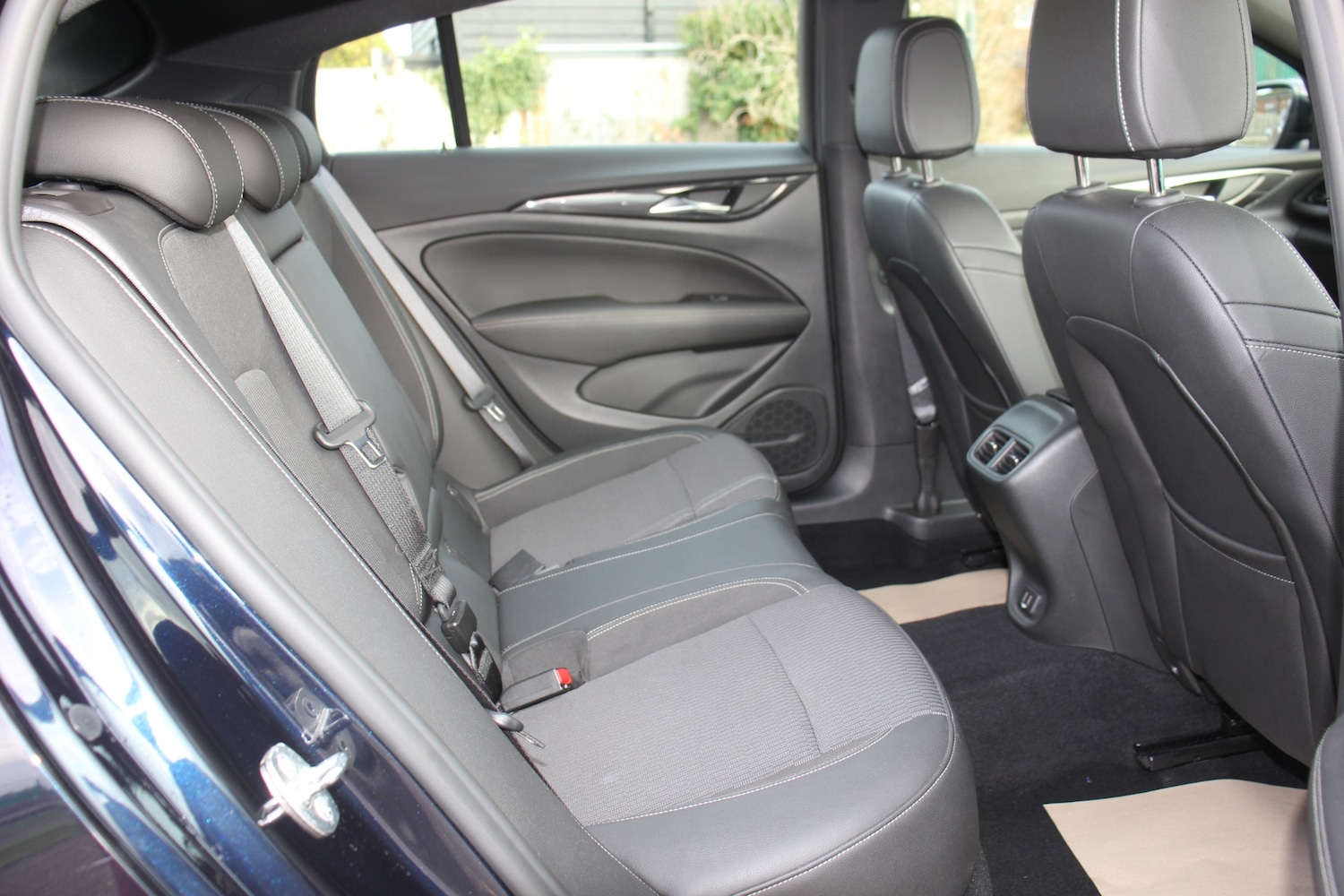 Used Vauxhall Insignia 2019 for sale - 76735850: Photo 31