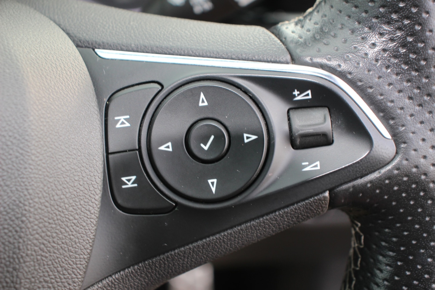 Used Vauxhall Insignia 2019 for sale - 76735850: Photo 36