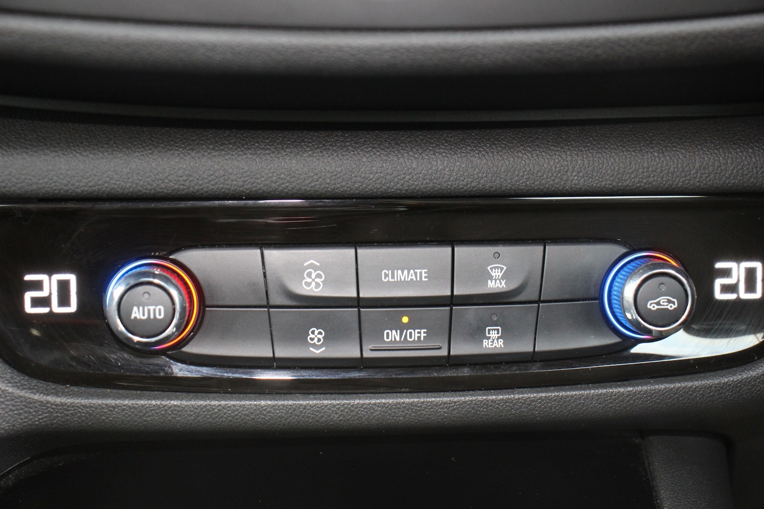 Used Vauxhall Insignia 2019 for sale - 76735850: Photo 38