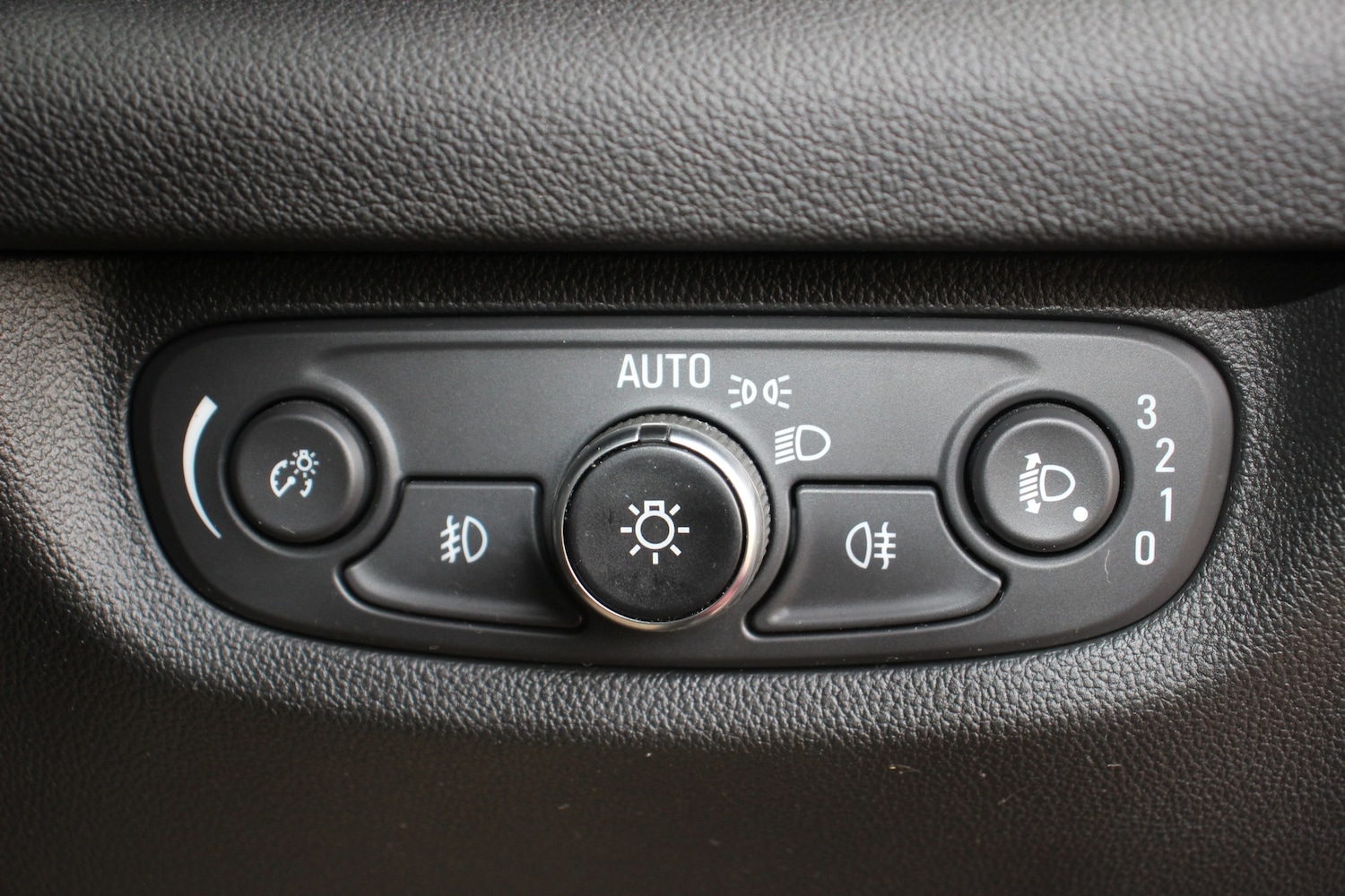 Used Vauxhall Insignia 2019 for sale - 76735850: Photo 45