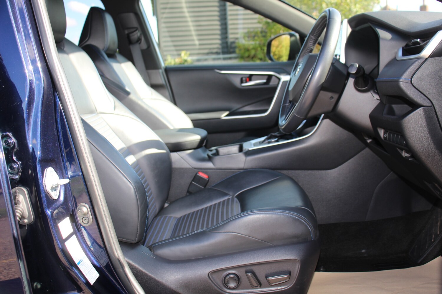 Used Toyota RAV4 2019 for sale - 75996468: Photo 13