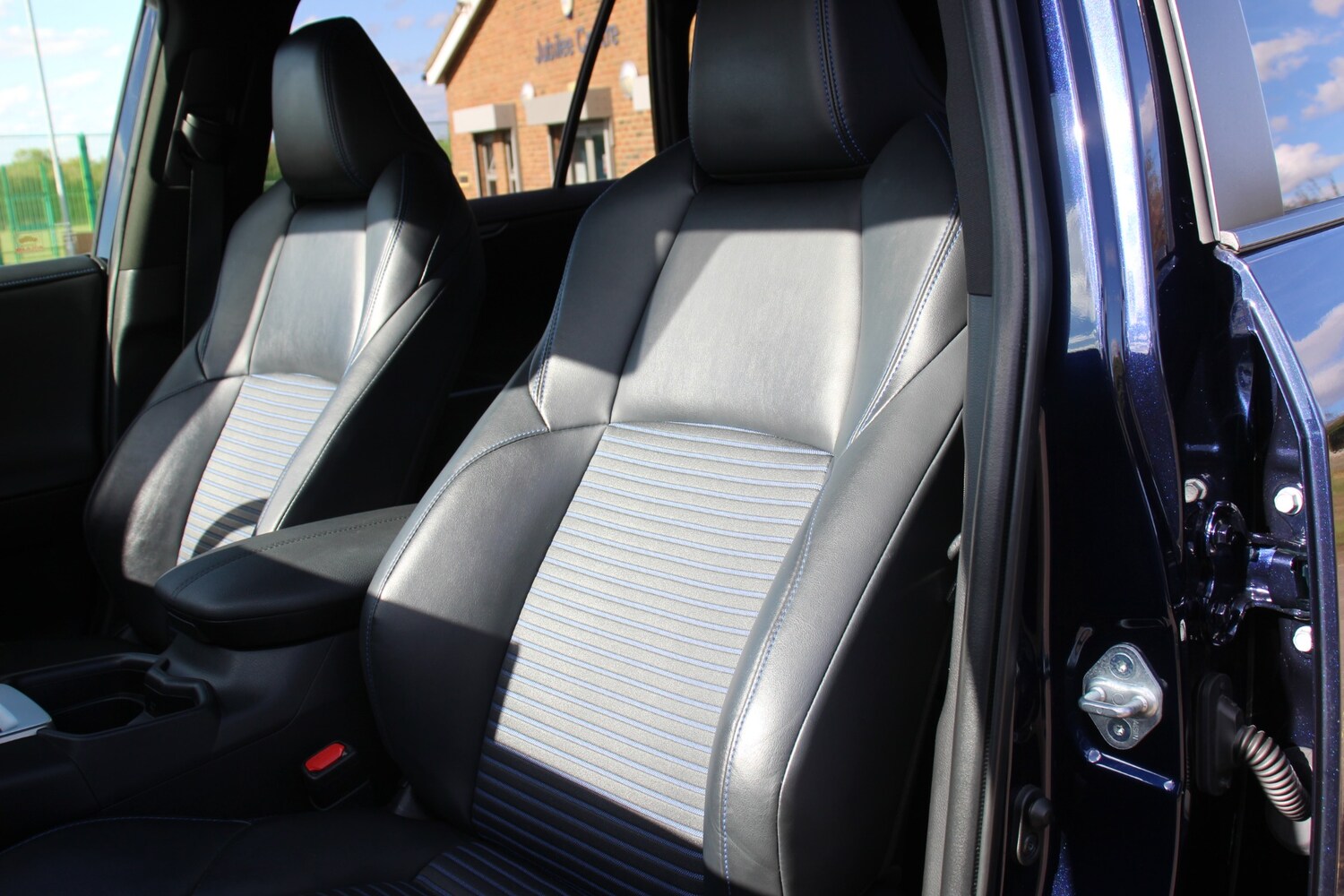 Used Toyota RAV4 2019 for sale - 75996468: Photo 16