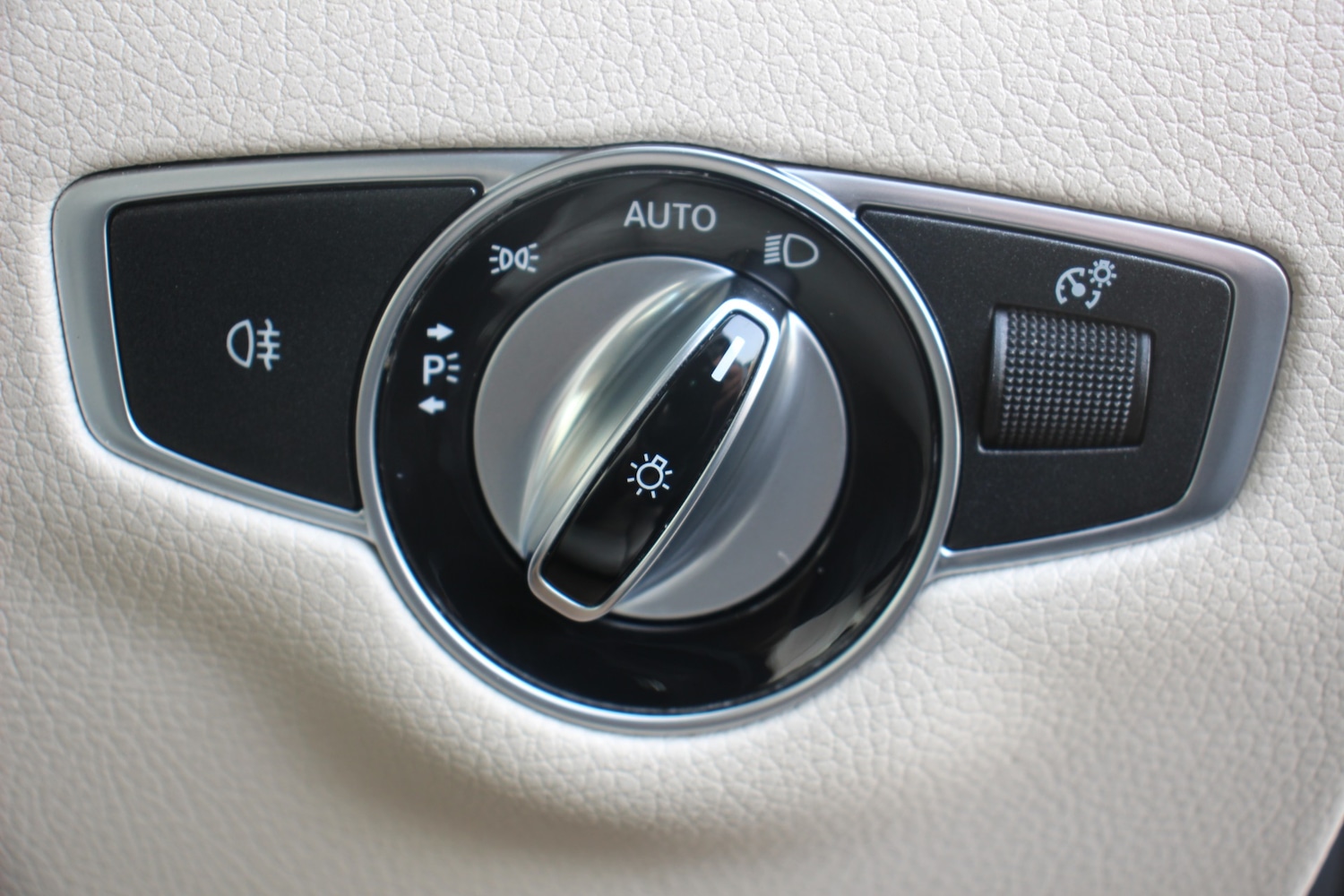 Used Mercedes-Benz E Class 2019 for sale - 77447152: Photo 51