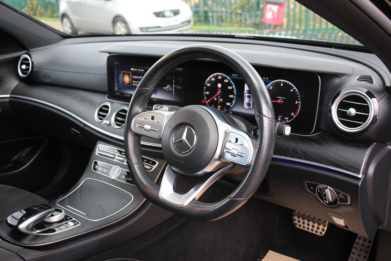 Used Mercedes-Benz E Class 2019 for sale - 76362739: Photo 33