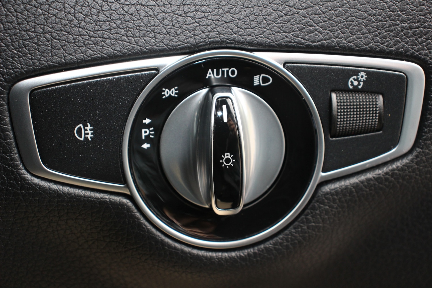Used Mercedes-Benz E Class 2019 for sale - 76362739: Photo 53