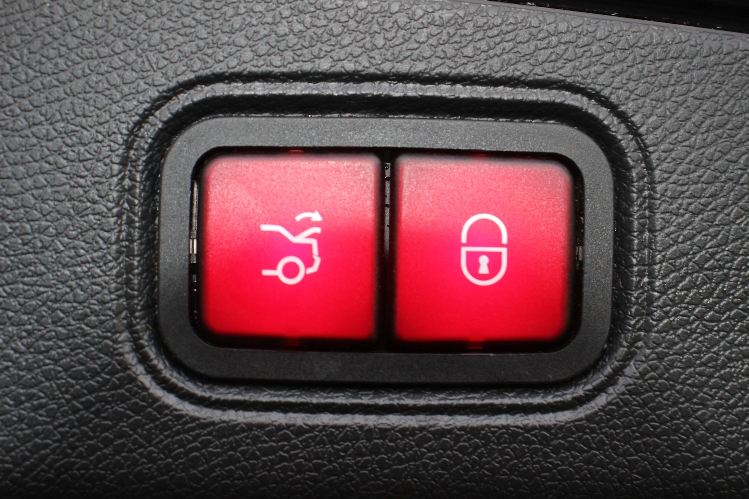 Used Mercedes-Benz E Class 2018 for sale - 77013211: Photo 65